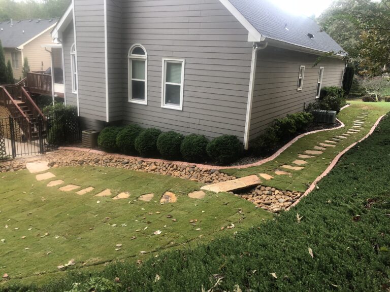 Stone retaining wall and steps by Stone Edge Landscapes, North West Georgia